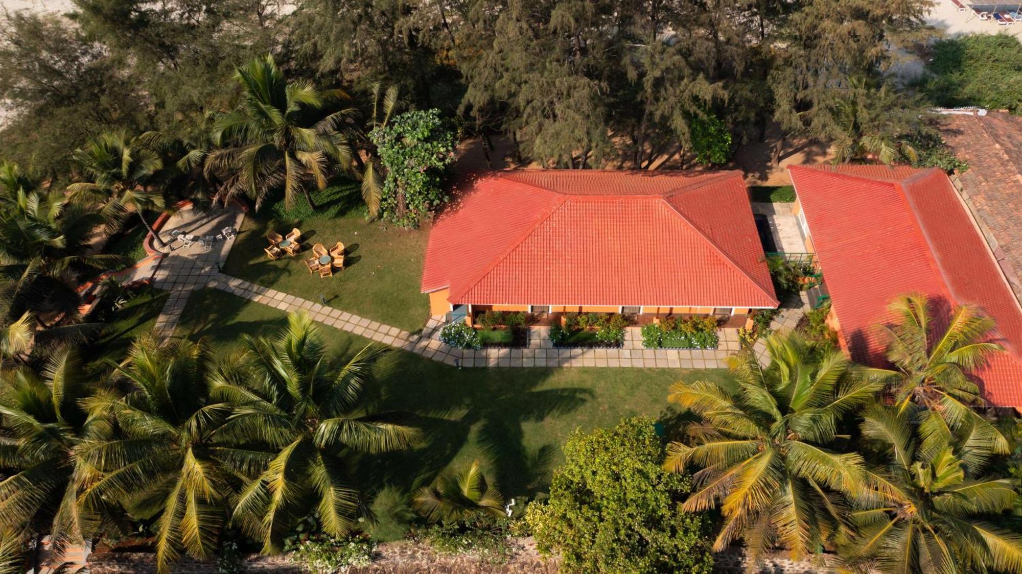 Mandrem Beach Resort, A Member Of Radisson Individuals Retreat Exteriör bild