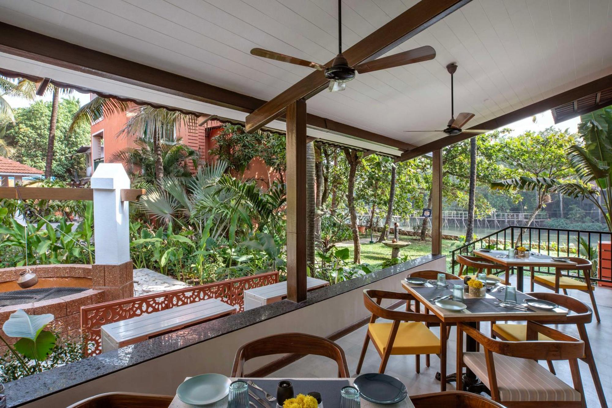 Mandrem Beach Resort, A Member Of Radisson Individuals Retreat Exteriör bild