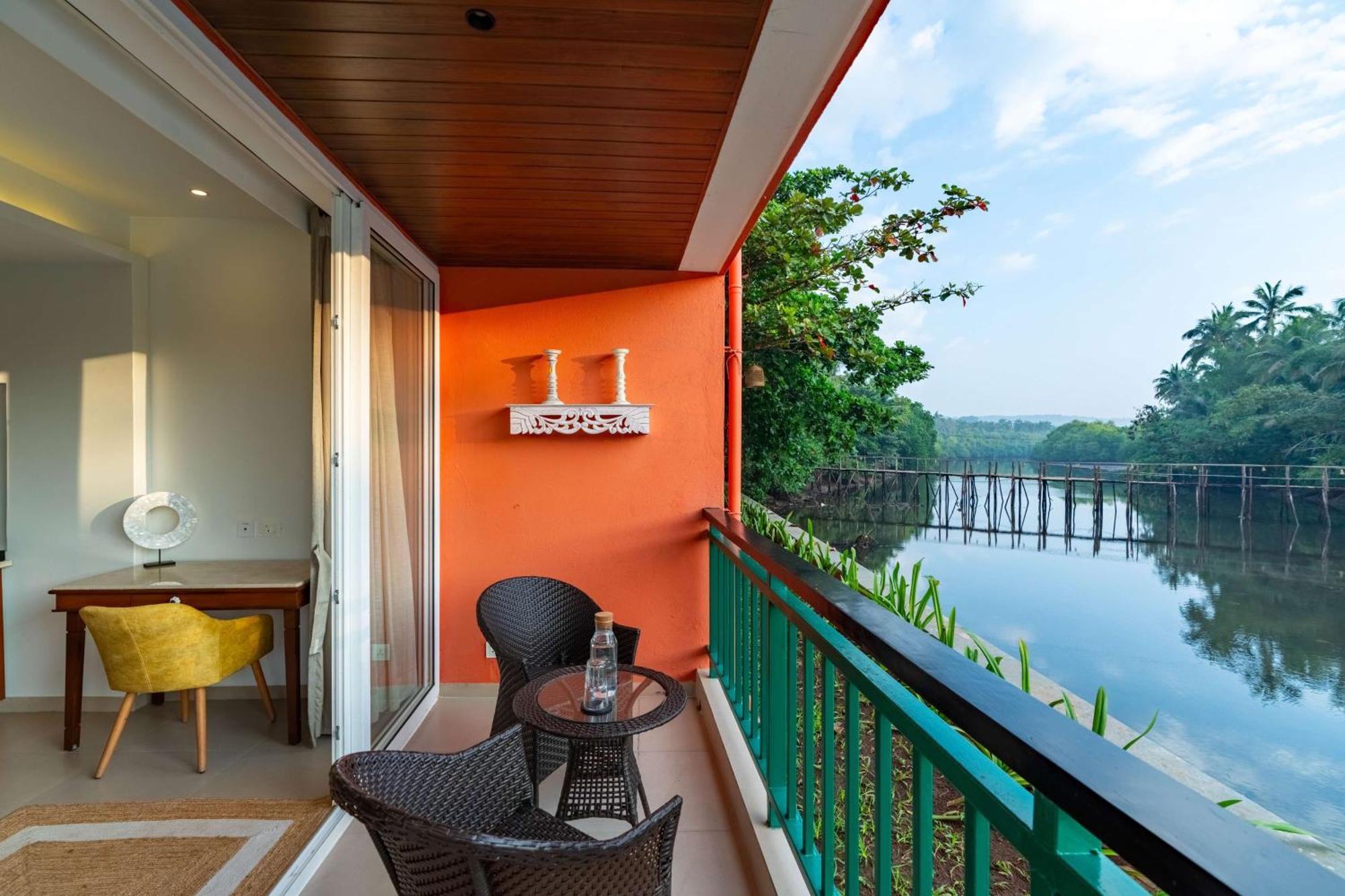 Mandrem Beach Resort, A Member Of Radisson Individuals Retreat Exteriör bild