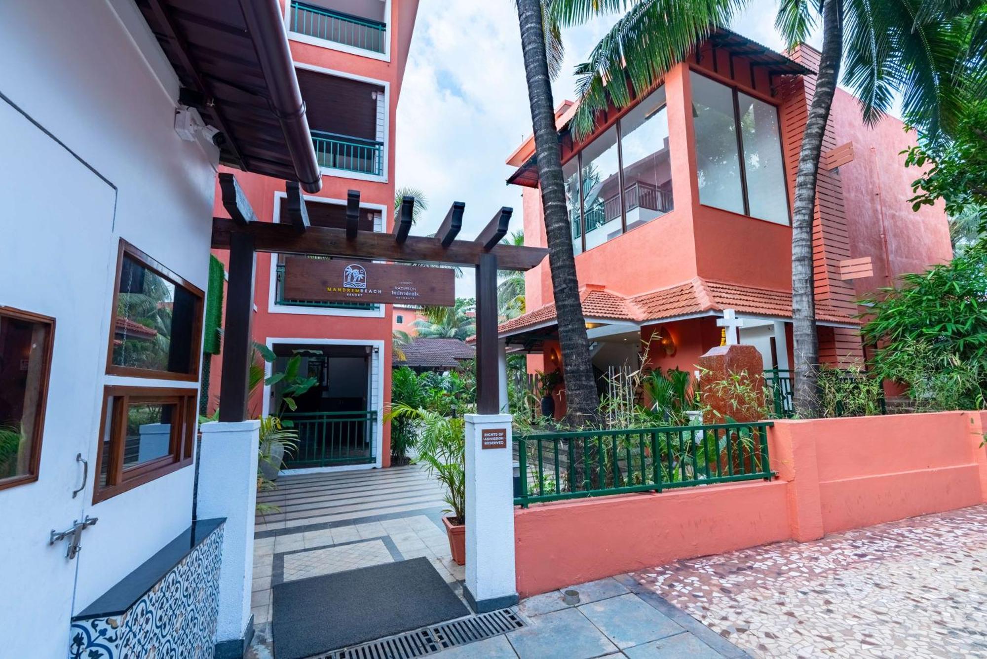 Mandrem Beach Resort, A Member Of Radisson Individuals Retreat Exteriör bild