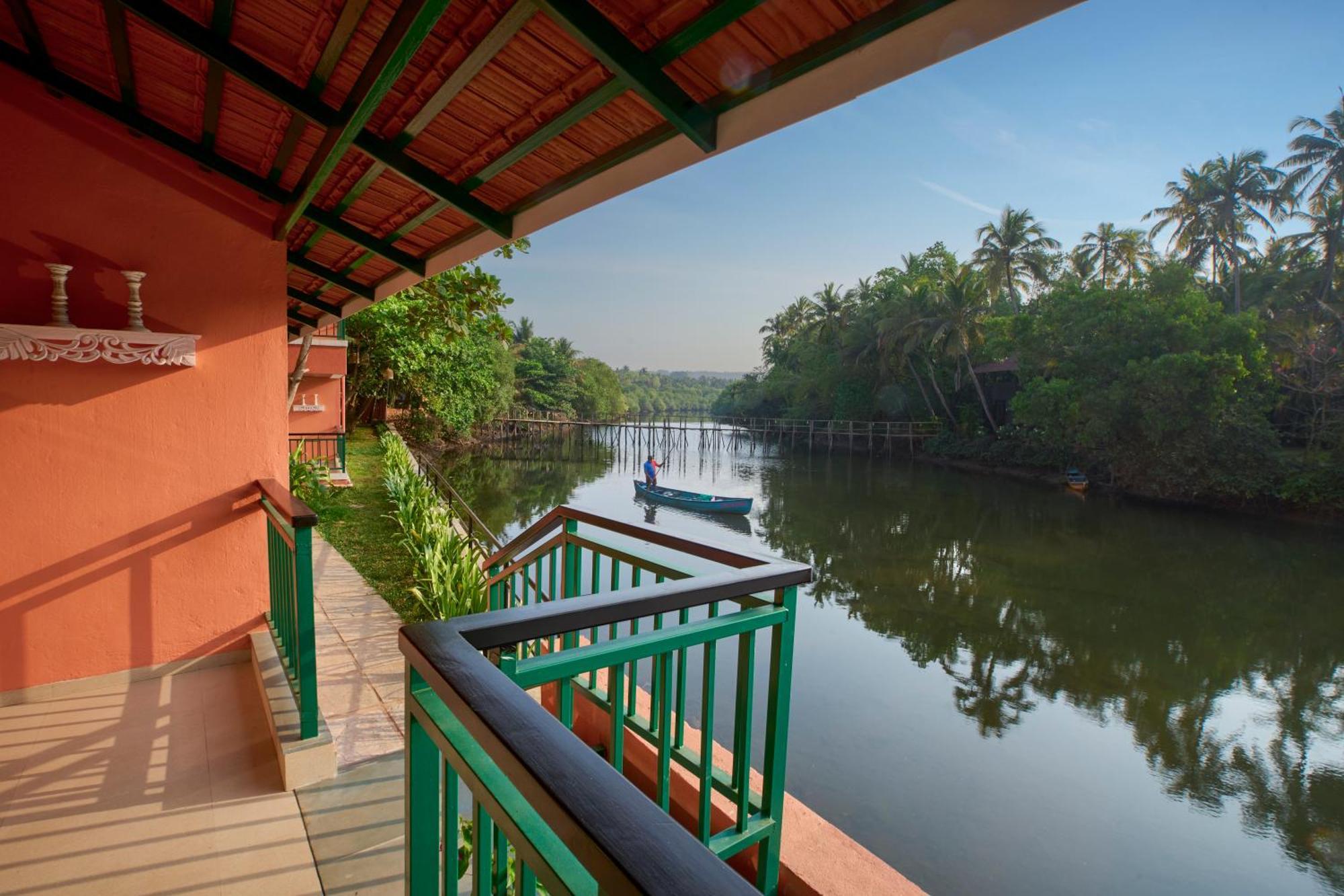 Mandrem Beach Resort, A Member Of Radisson Individuals Retreat Exteriör bild