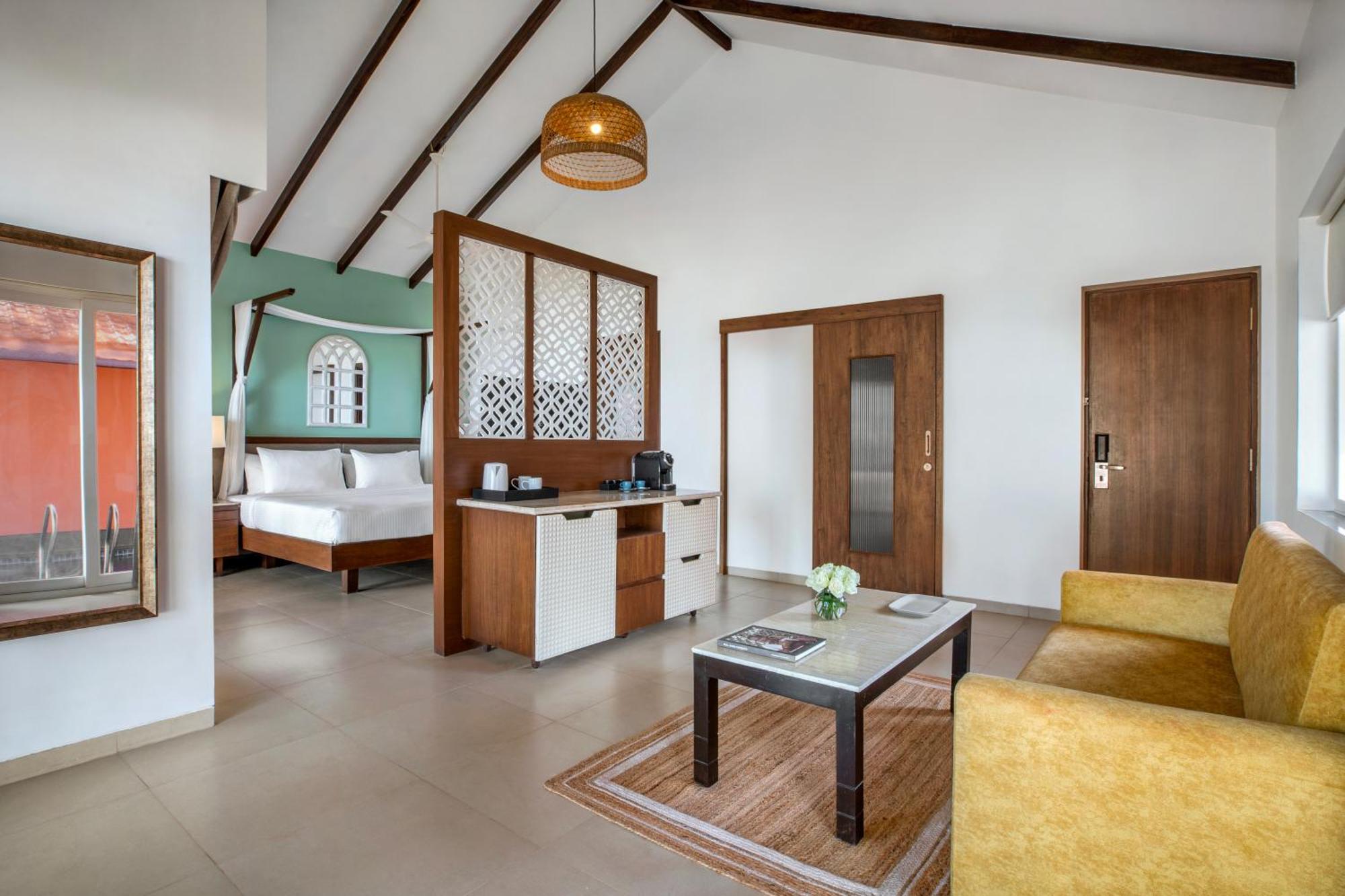 Mandrem Beach Resort, A Member Of Radisson Individuals Retreat Exteriör bild